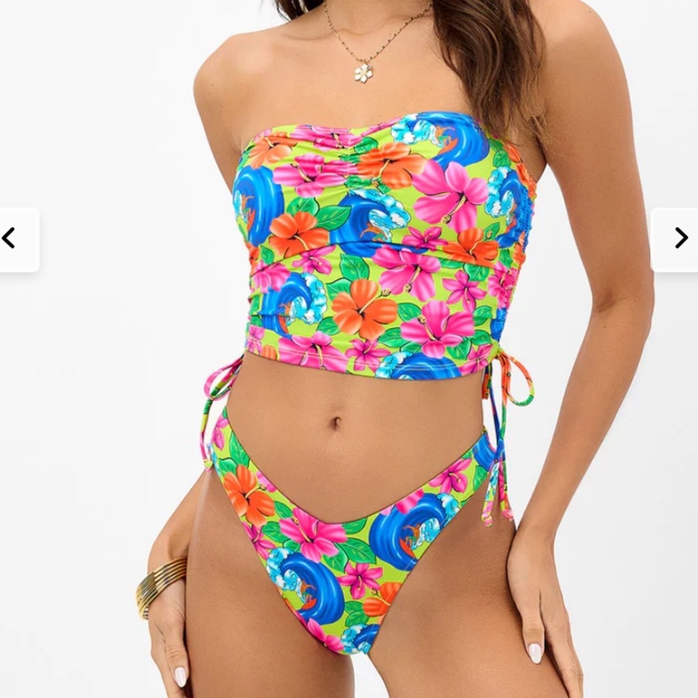 Frankie’s bikini
